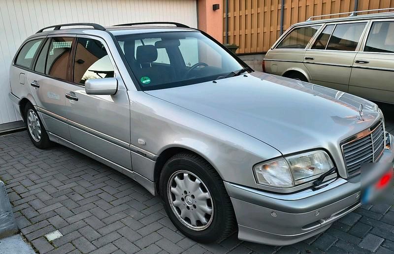 Gebraucht Mercedes C240 170 PS (125 kW) 2000 Silber Kombi