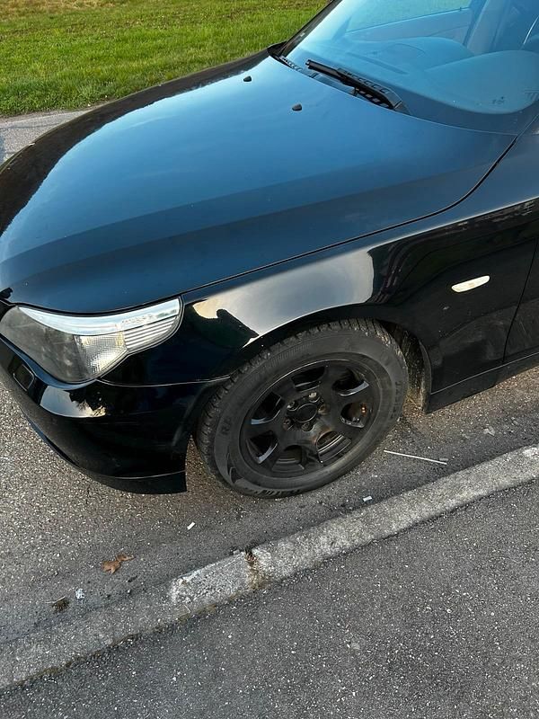 Gebraucht BMW 520 150 PS (110 kW) 2007 Schwarz Limousine