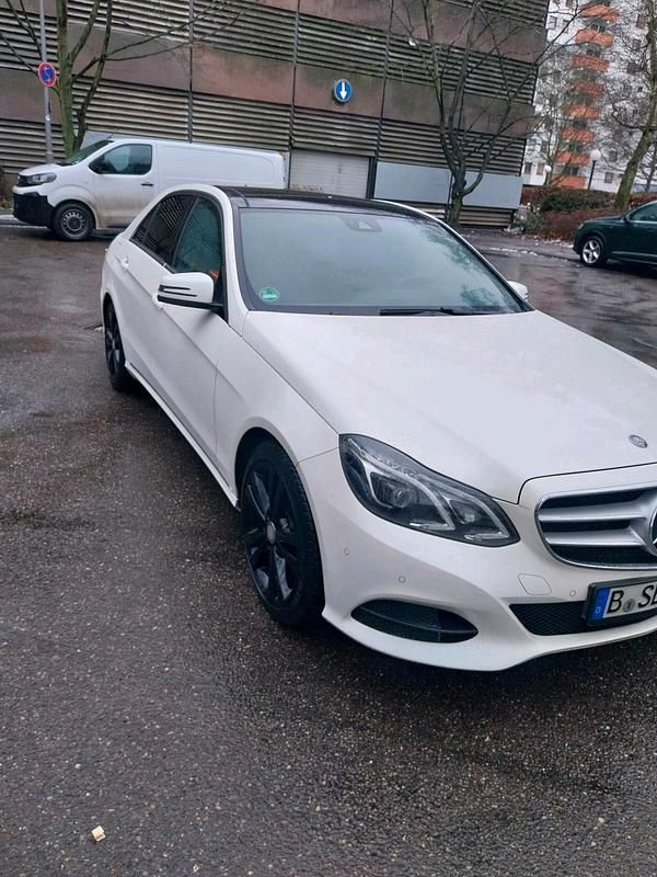Gebraucht Mercedes E300 231 PS (169 kW) 2014 Weiß Limousine