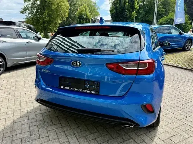 Gebraucht Kia Ceed Edition 7 99 PS (72 kW) 2018 Blau Kleinwagen