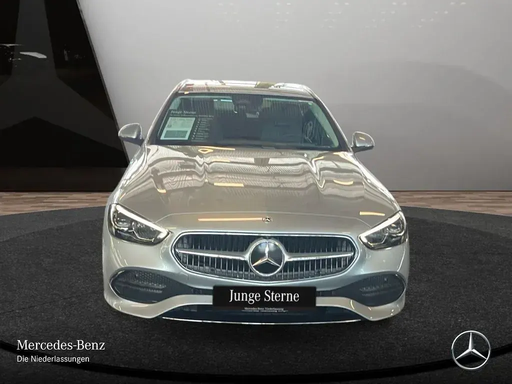 Gebraucht Mercedes C200 Avantgarde 204 PS (150 kW) 2025 Silber Limousine