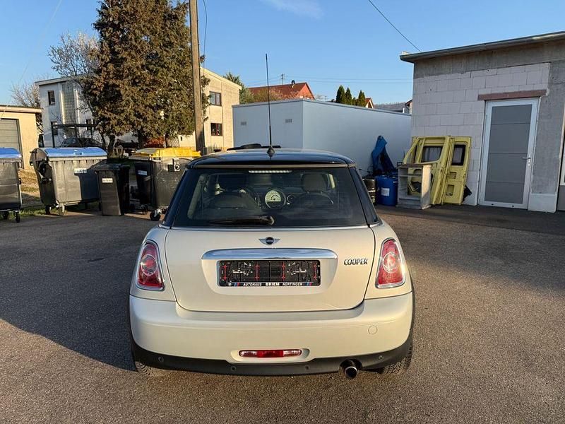 Gebraucht Mini Cooper 122 PS (89 kW) 2011 Silber Kleinwagen