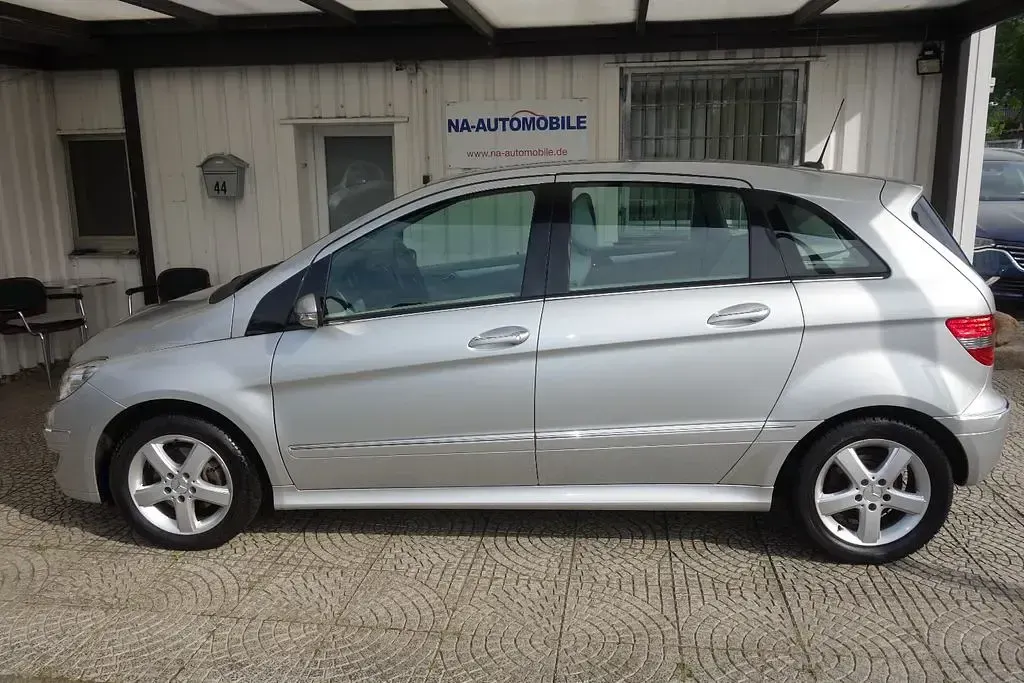Second-hand Mercedes B200 140 CP (102 kW) 2007 Argintiu Monovolum