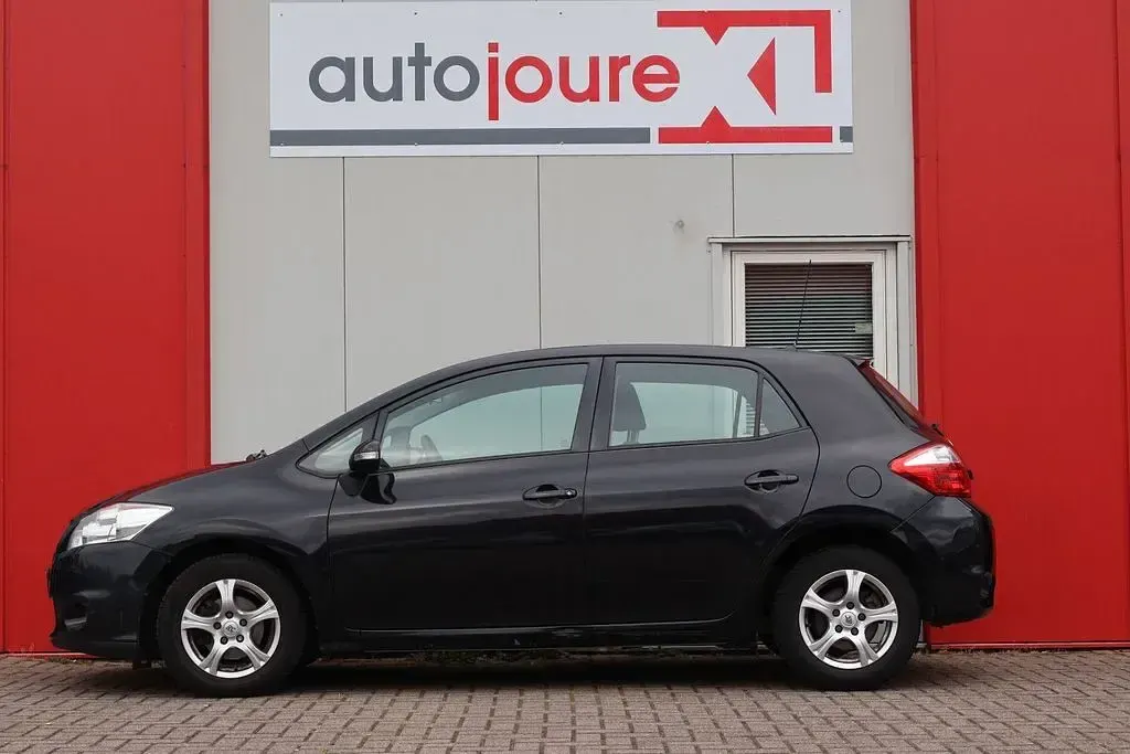 Gebraucht Toyota Auris 132 PS (97 kW) 2011 Schwarz Kleinwagen
