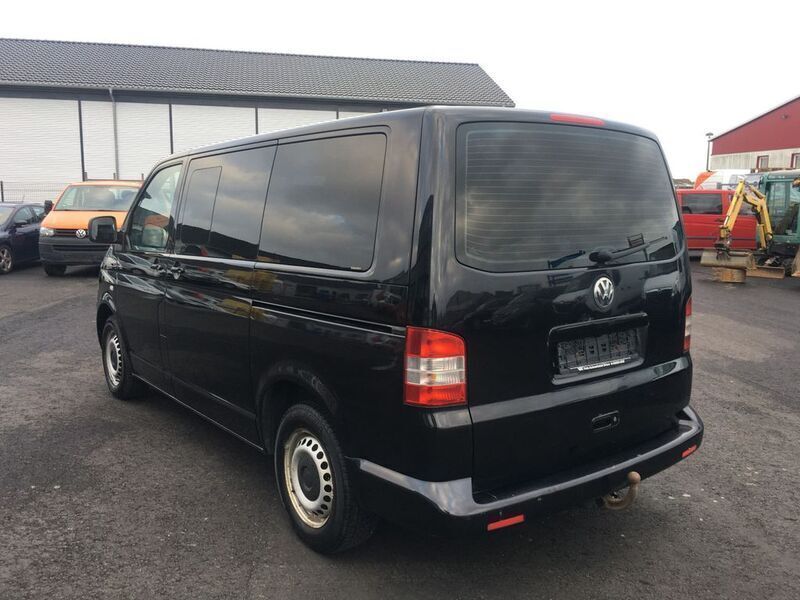 Gebraucht VW Caravelle 174 PS (127 kW) 2006 Schwarz Van / Kleinbus