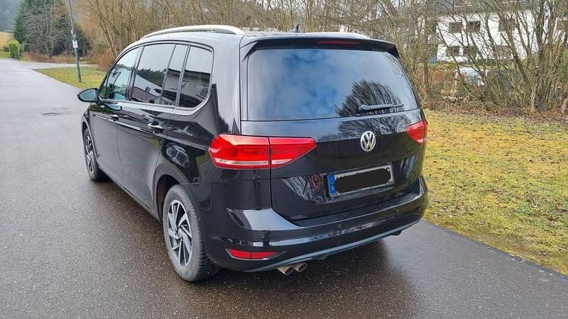Gebraucht VW Touran Join 150 PS (110 kW) 2019 Schwarz Van / Kleinbus