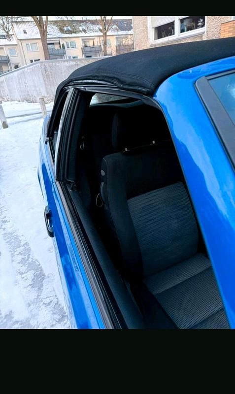 Gebraucht VW Golf Cabriolet 116 PS (85 kW) 2001 Blau Cabrio