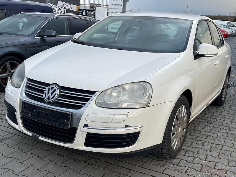 Weiß Gebraucht 2009 VW Jetta Comfortline Limousine | 1.299 € (Superpreis) - Bild 1/4