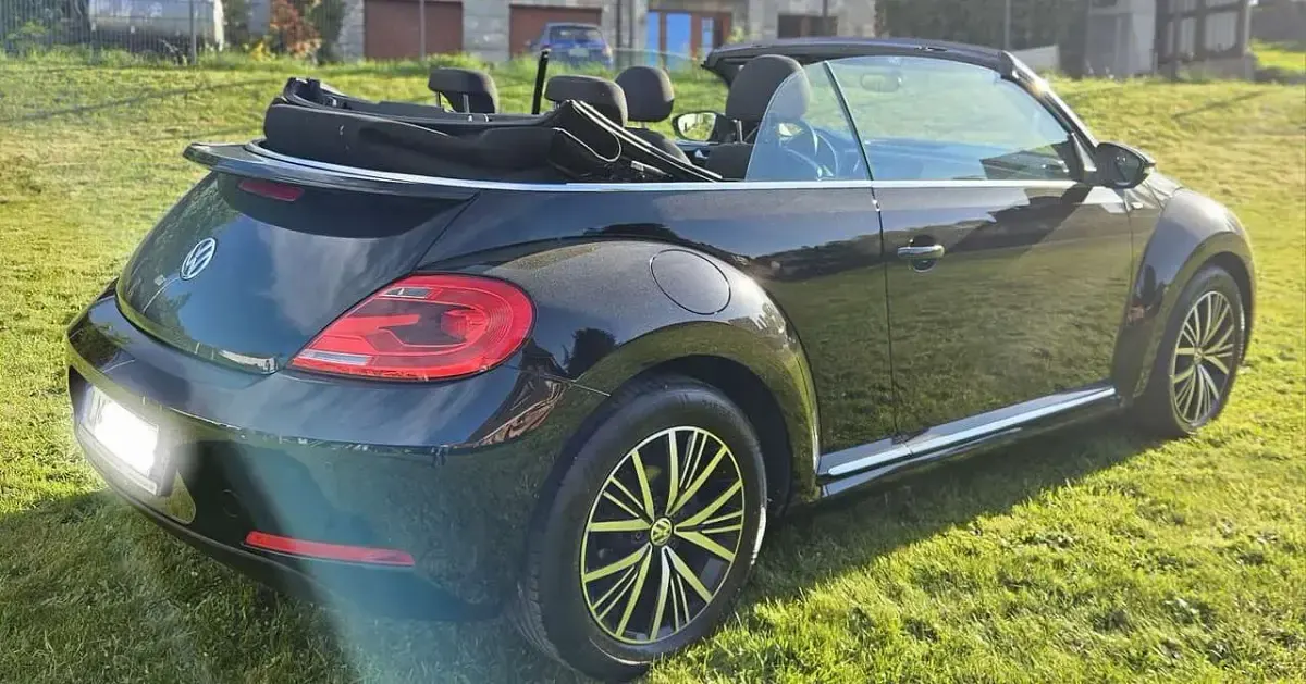 Gebraucht VW Beetle Cabriolet Allstar 105 PS (77 kW) 2016 Schwarz Cabrio