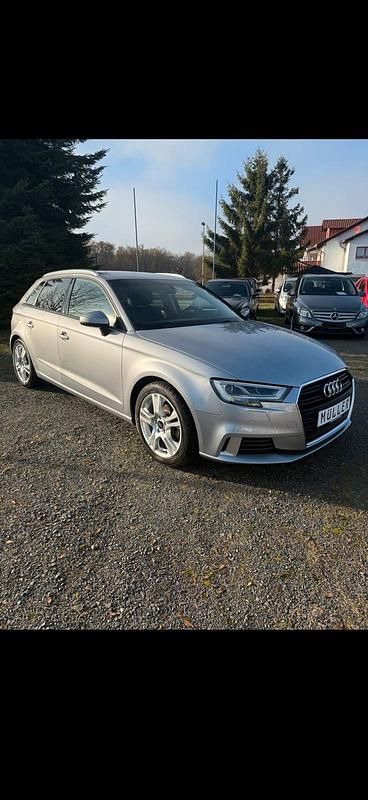 Gebraucht Audi A3 Sport 150 PS (110 kW) 2019 Silber Limousine