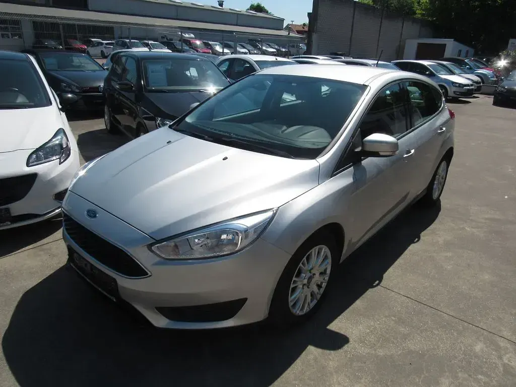 Używany Ford Focus 101 KM (74 kW) 2018 Srebrny Sedan/Limuzyna
