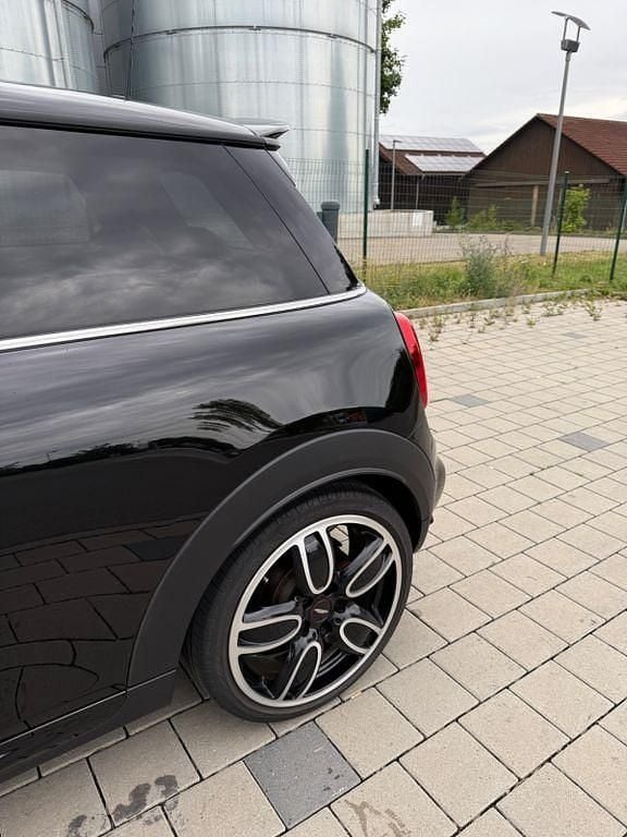 Gebraucht Mini John Cooper Works 231 PS (169 kW) 2018 Schwarz Kleinwagen
