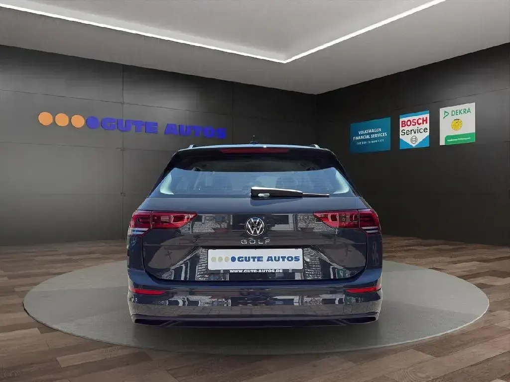 Gebraucht VW Golf VIII Basis 116 PS (85 kW) 2023 Uranograu Kombi