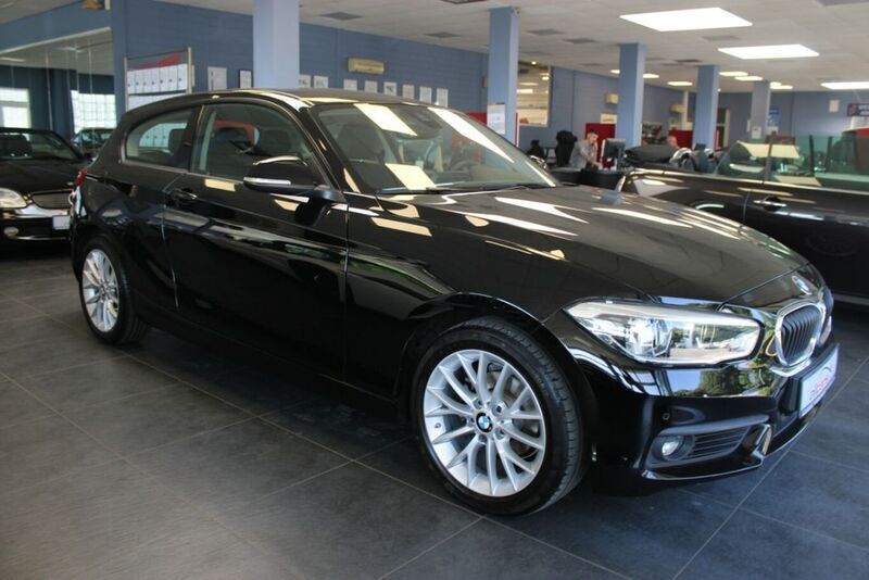 Schwarz Gebraucht 2018 BMW 118 Advantage Kleinwagen | 13.980 € (Fairer Preis) - Bild 1/4