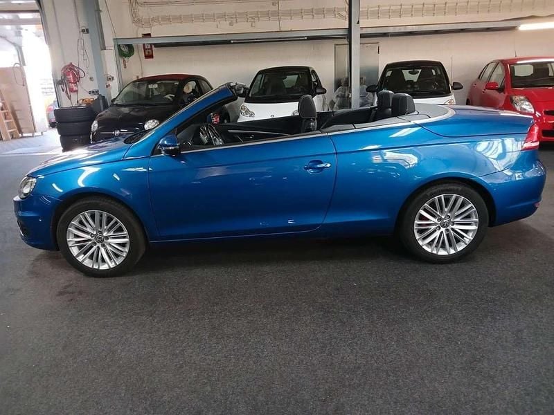 Second-hand VW Eos Cup 211 CP (155 kW) 2014 Albastru Cabrio