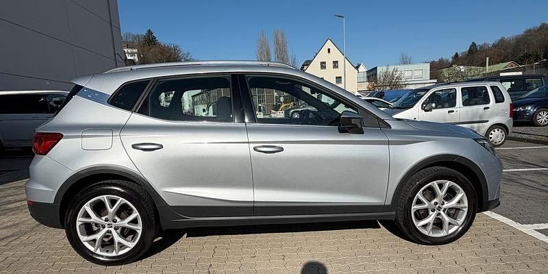 Second-hand Seat Arona FR 110 CP (80 kW) 2023 Argintiu SUV