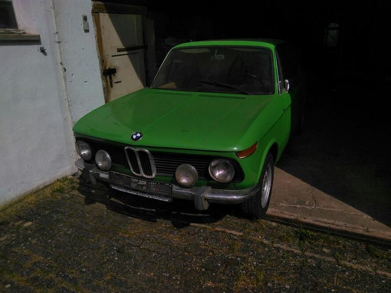 Grün Gebraucht 1976 BMW 1502 Limousine | 8.000 € - Bild 1/4