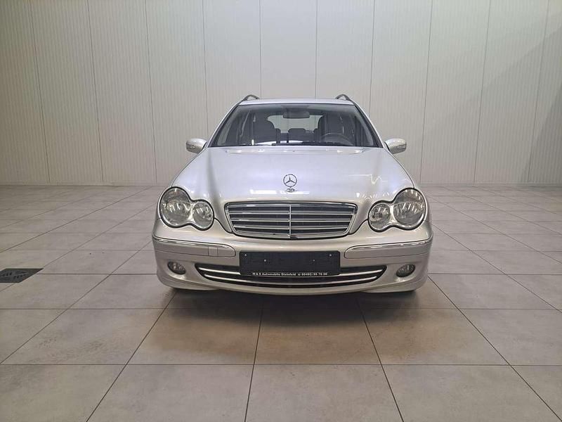Second-hand Mercedes C220 150 CP (110 kW) 2005 Argintiu Break