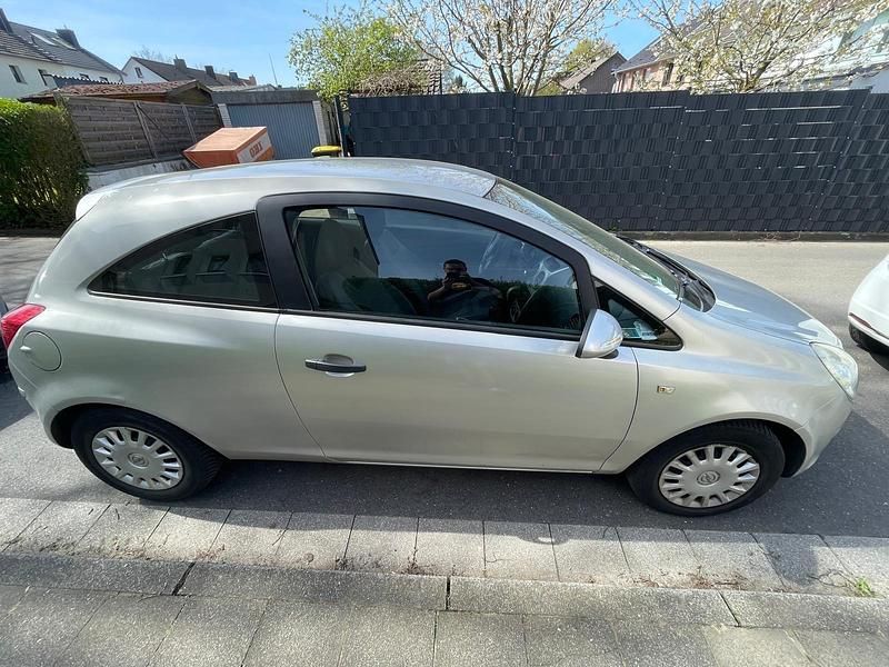 Second-hand Opel Corsa 60 CP (44 kW) 2009 Argintiu Hatchback