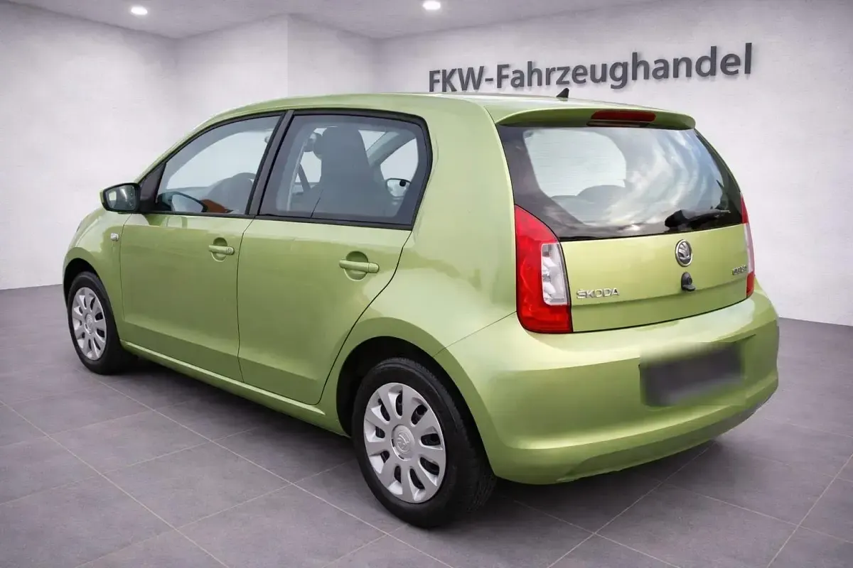 Gebraucht Skoda Citigo Active 60 PS (44 kW) 2012 Silber Kleinwagen