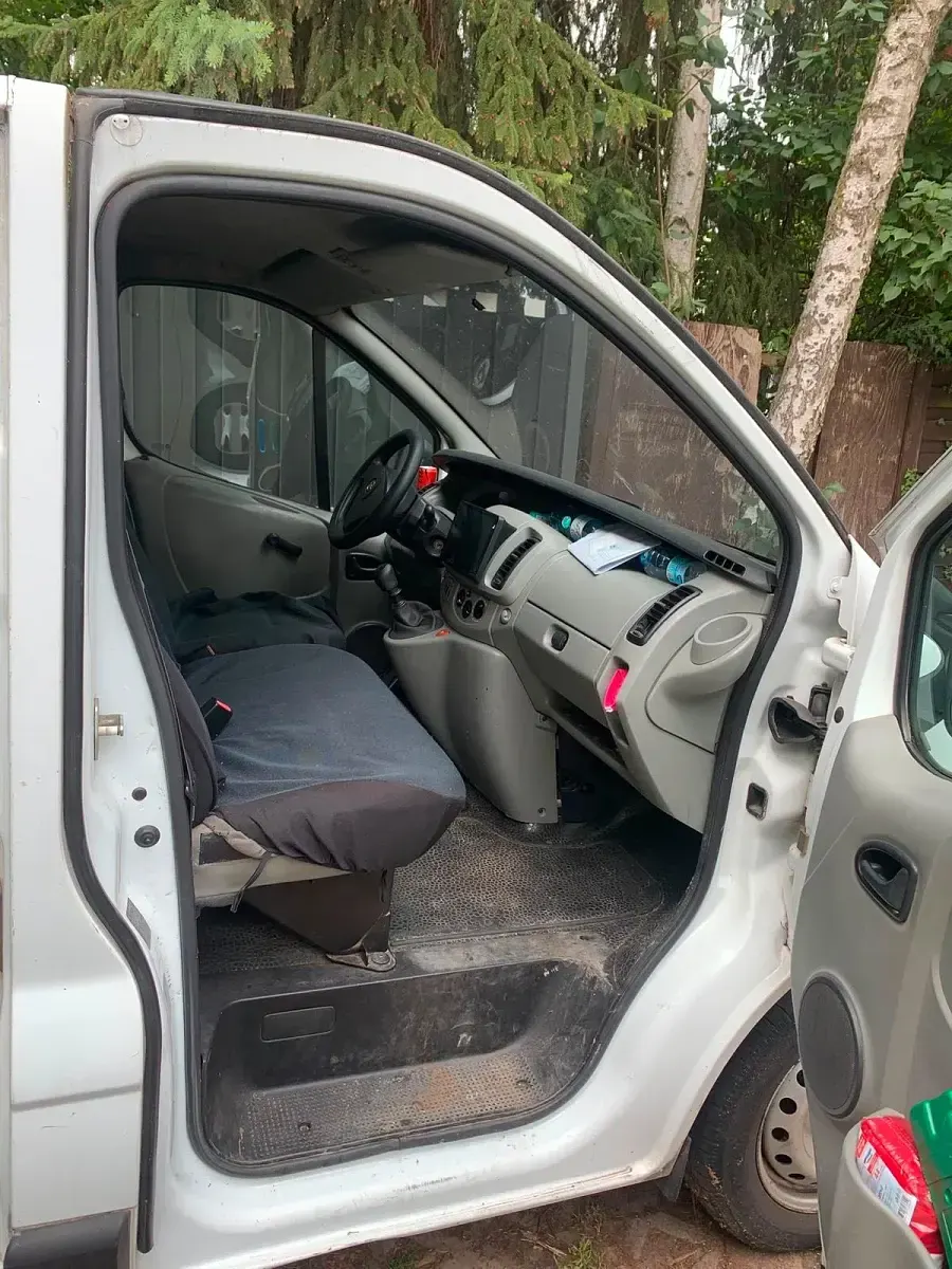 Gebraucht Opel Vivaro 101 PS (74 kW) 2002 Weiß Van / Kleinbus