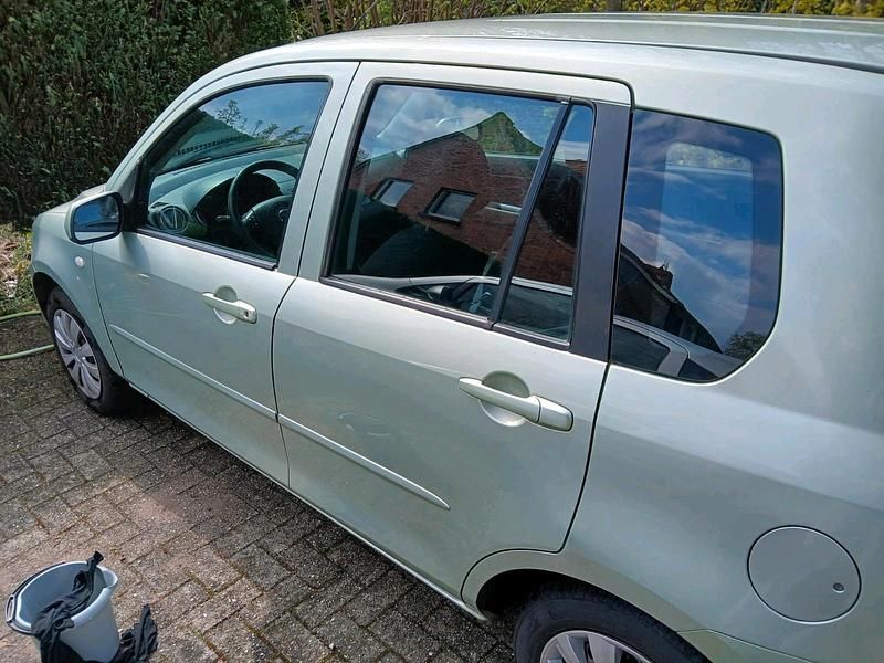 Gebraucht Mazda 2 80 PS (58 kW) 2005 Grün Kleinwagen