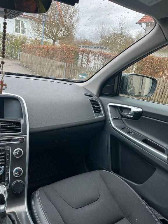 Gebraucht Volvo XC60 190 PS (139 kW) 2015 Schwarz SUV