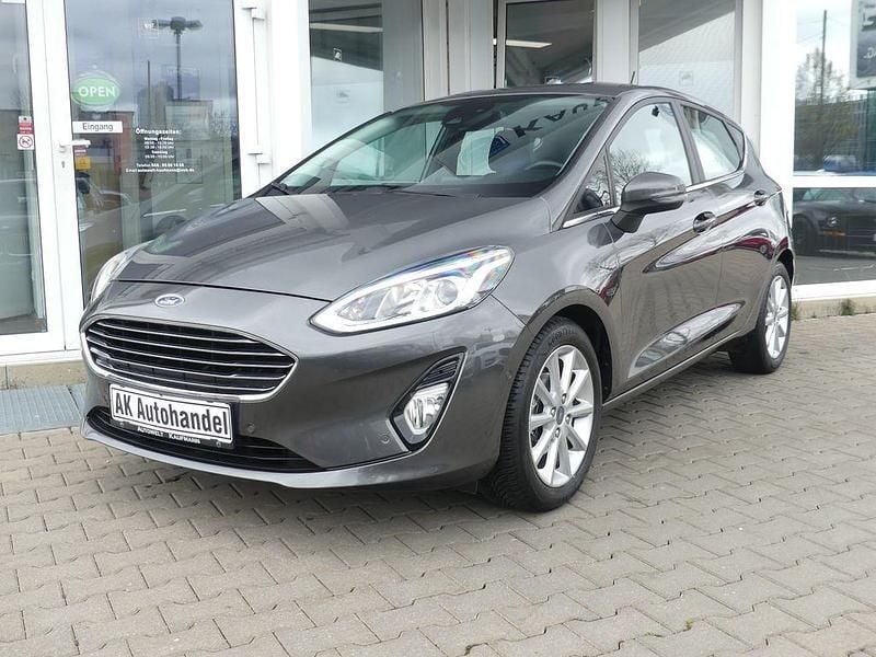 Gebraucht Ford Fiesta Titanium 101 PS (74 kW) 2017 Grau Limousine