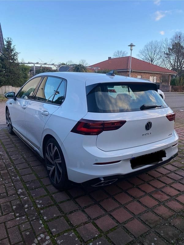 Gebraucht VW Golf VIII R-line 150 PS (110 kW) 2022 Weiß Limousine