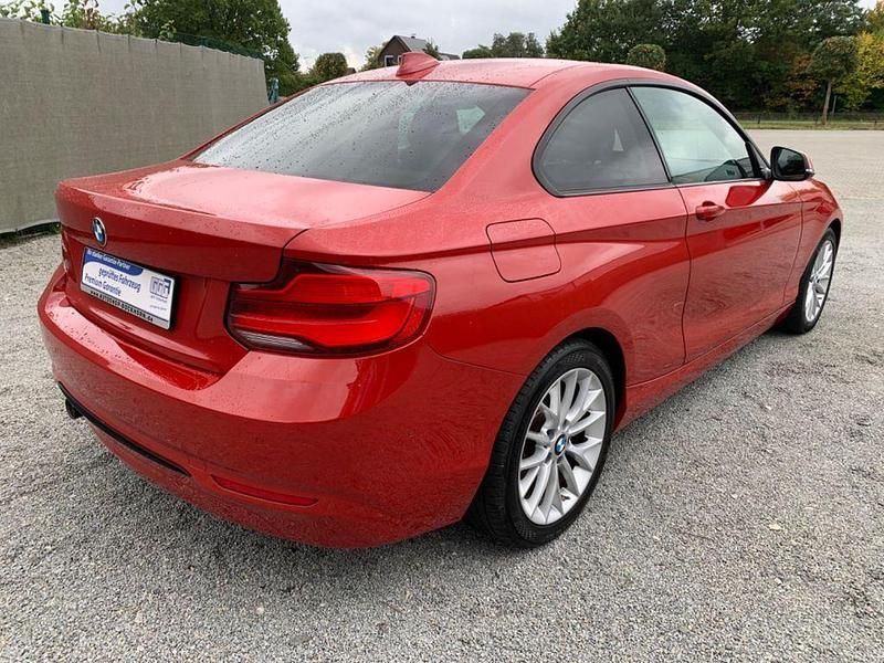 Gebraucht BMW 218 Sport Line 150 PS (110 kW) 2017 Rot Coupé