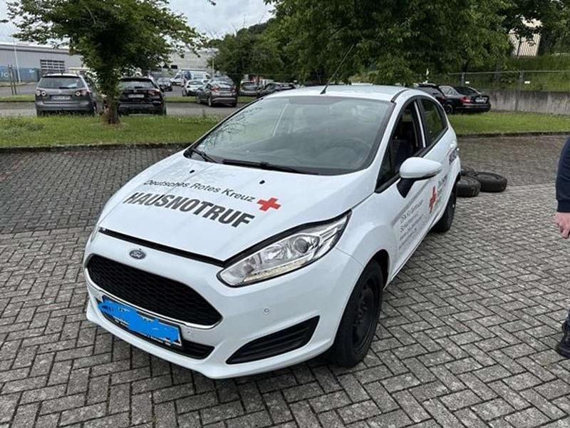 Weiß Gebraucht 2016 Ford Fiesta SYNC Edition Kleinwagen | 4.850 € (Guter Preis) - Bild 1/1