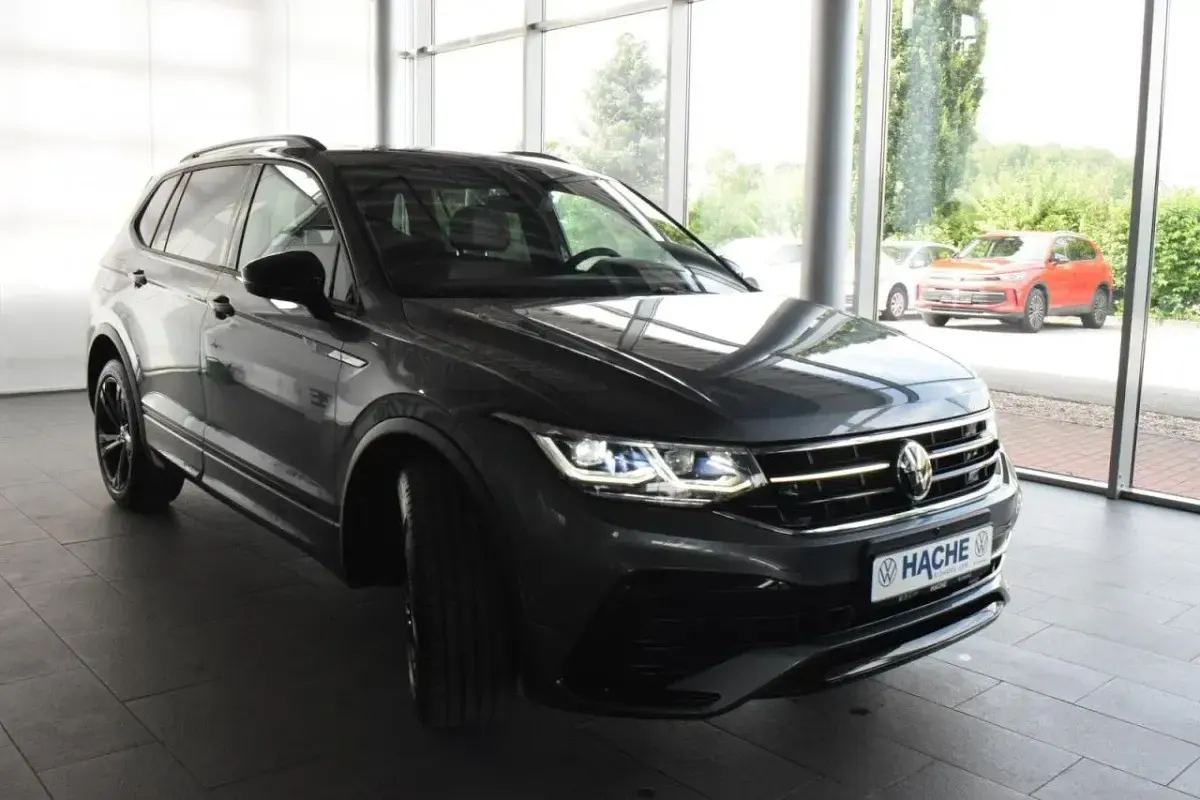Gebraucht VW Tiguan Allspace R-line 245 PS (180 kW) 2022 Grau SUV