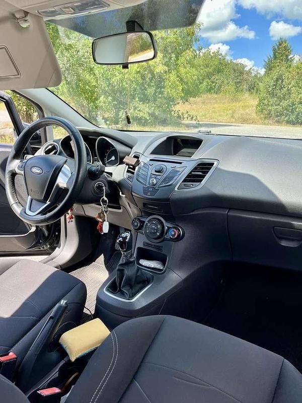 Gebraucht Ford Fiesta Trend 82 PS (60 kW) 2015 Kleinwagen