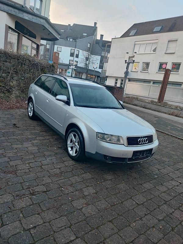 Gebraucht Audi A4 131 PS (96 kW) 2002 Silber Kombi