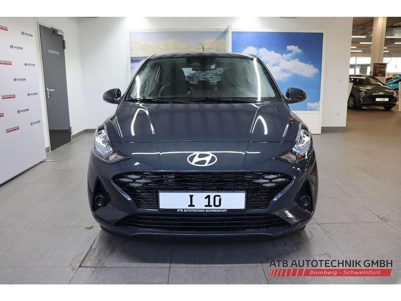 Gebraucht Hyundai i10 Trend 79 PS (58 kW) 2024 Met (grau Kleinwagen