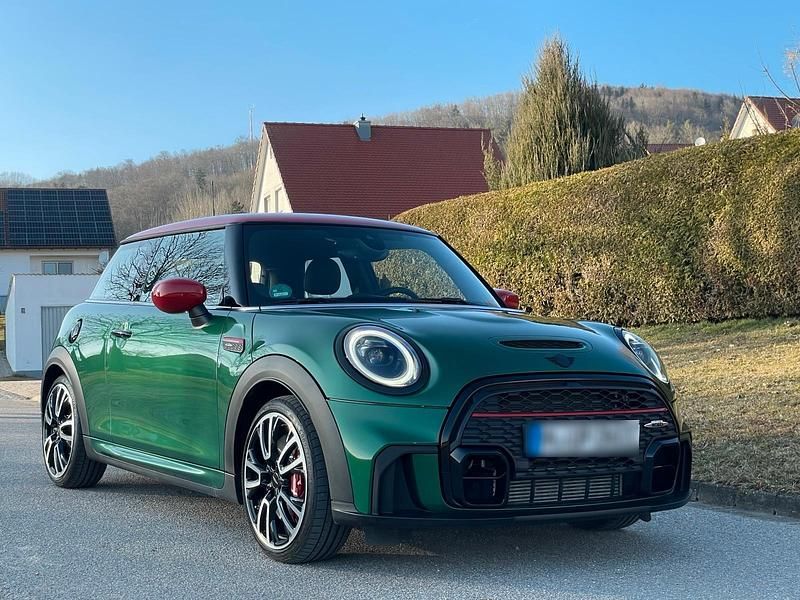 Gebraucht Mini John Cooper Works 231 PS (169 kW) 2023 Grün Kleinwagen