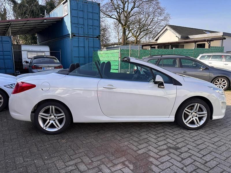 Gebraucht Peugeot 308 CC 156 PS (114 kW) 2011 Weiß Cabrio