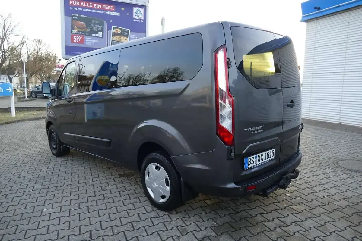 Gebraucht Ford Tourneo Custom Titanium 185 PS (136 kW) 2021 Magnetic Van