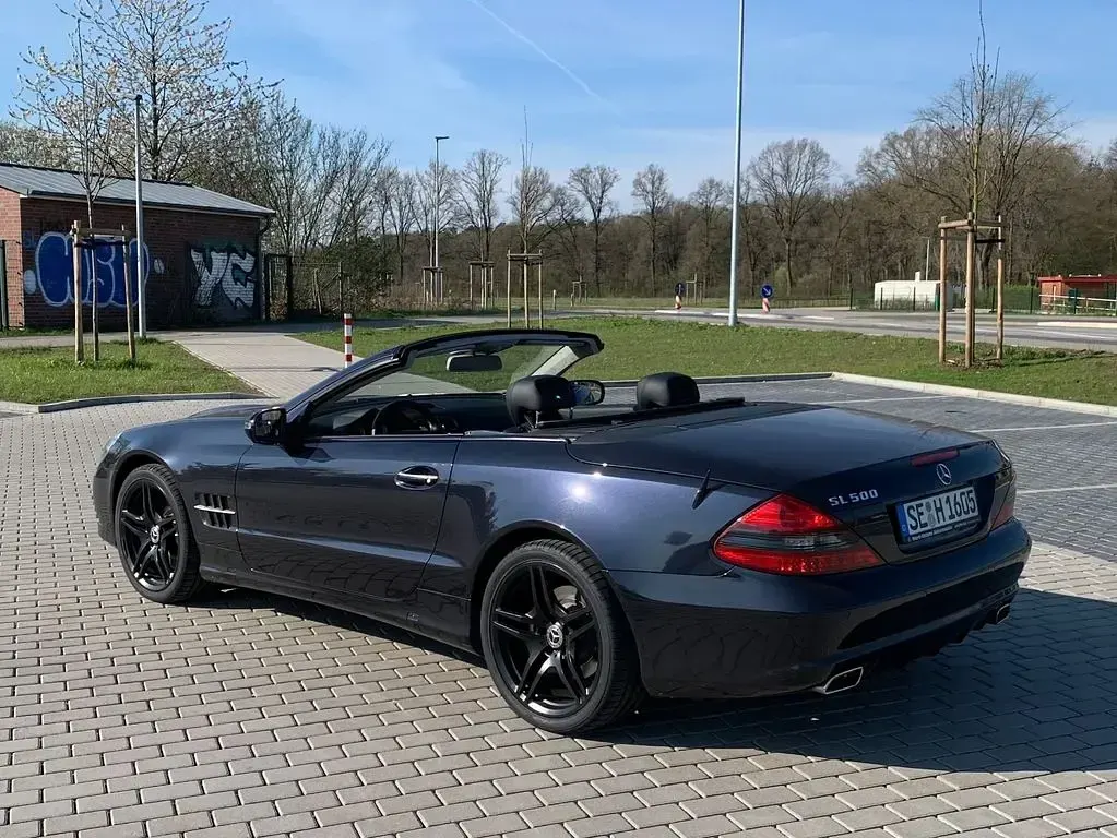 Gebraucht Mercedes SL500 387 PS (284 kW) 2009 Schwarz Cabrio