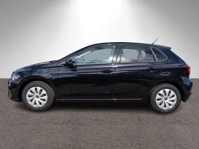 Usata VW Polo Life 95 CV (69 kW) 2024 Nero Utilitaria