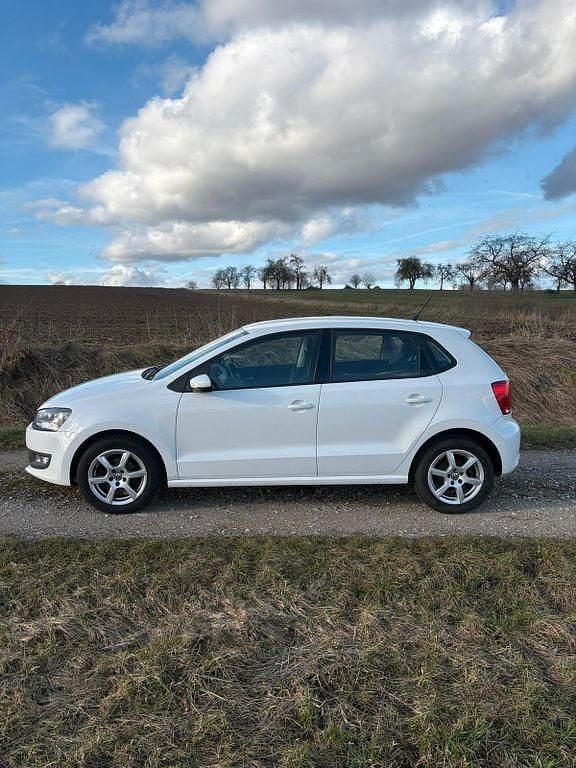 Gebraucht VW Polo 90 PS (66 kW) 2013 Weiß Kleinwagen