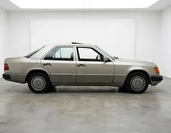 Gebraucht Mercedes 200 133 PS (97 kW) 1993 Gold Limousine
