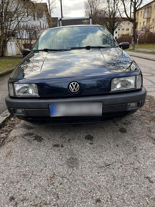 Gebraucht VW Passat 107 PS (78 kW) 1988 Violet Limousine