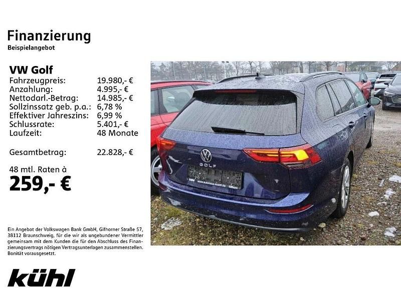 Gebraucht VW Golf VIII Life 150 PS (110 kW) 2022 Atlantik blue metallic Kombi