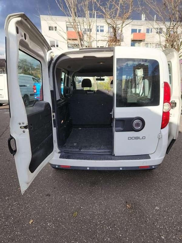 Gebraucht Fiat Doblò 105 PS (77 kW) 2010 Van / Kleinbus