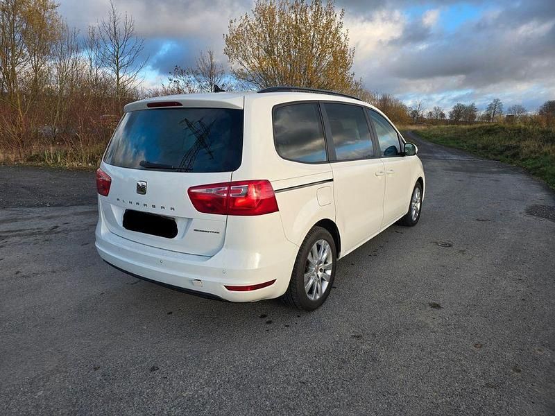 Gebraucht Seat Alhambra Style 140 PS (102 kW) 2012 Weiß Van / Kleinbus