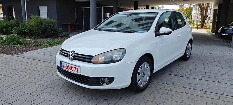 Weiß Gebraucht 2010 VW Golf VI Team Limousine | 2.200 € (Superpreis) - Bild 1/4