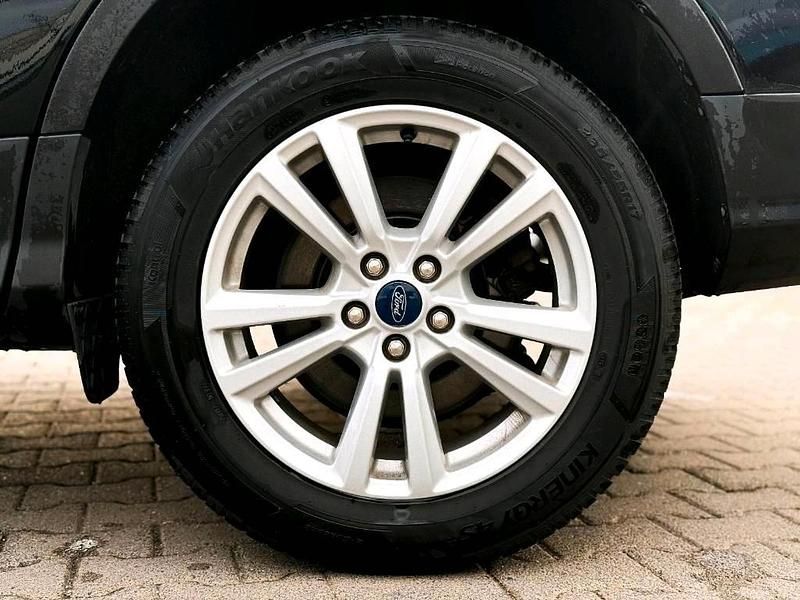 Gebraucht Ford Kuga 150 PS (110 kW) 2019 Schwarz SUV