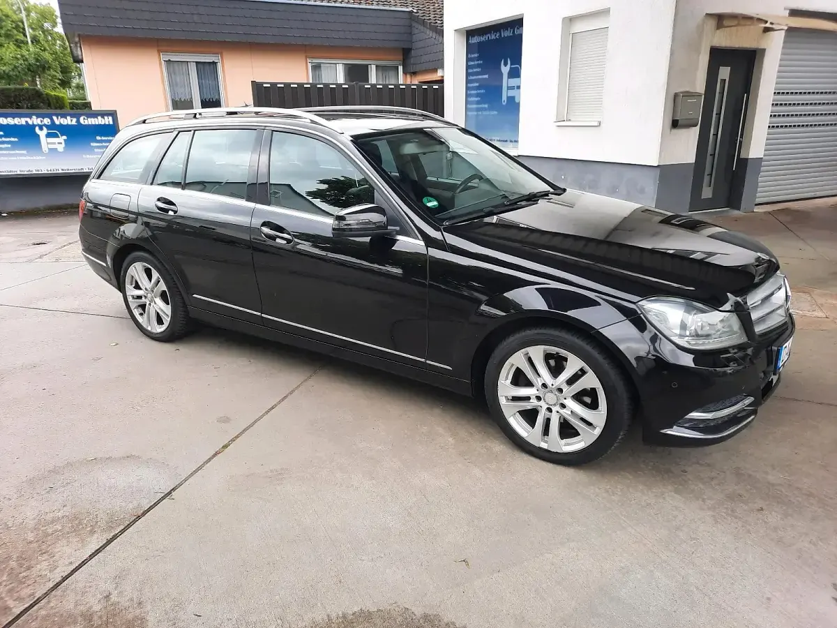 Gebraucht Mercedes C200 136 PS (100 kW) 2013 Schwarz Kombi