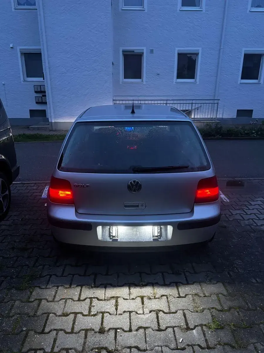 Gebraucht VW Golf IV Basis 75 PS (55 kW) 2000 Silber Limousine